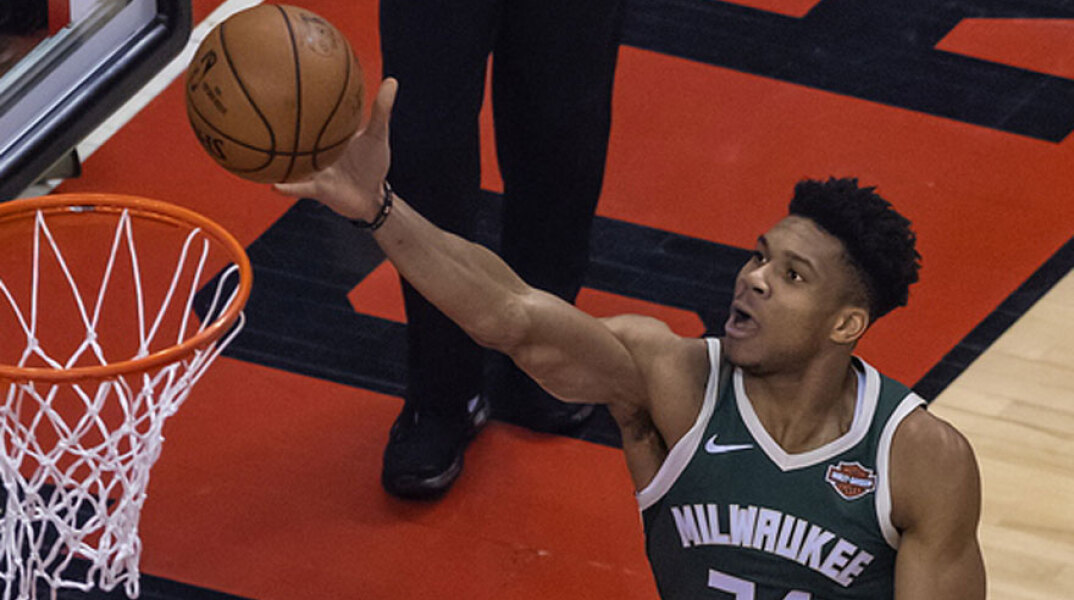 giannis3.jpg
