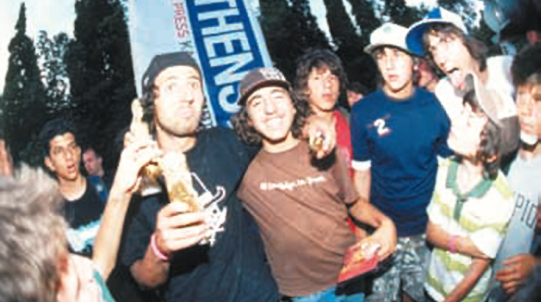 Το best trick (Γιώτης Κουρτσόγλου) και το α’ βραβειο (Giorgio Νταβός) aγκαλιά με τα αγαλματάκια τους!