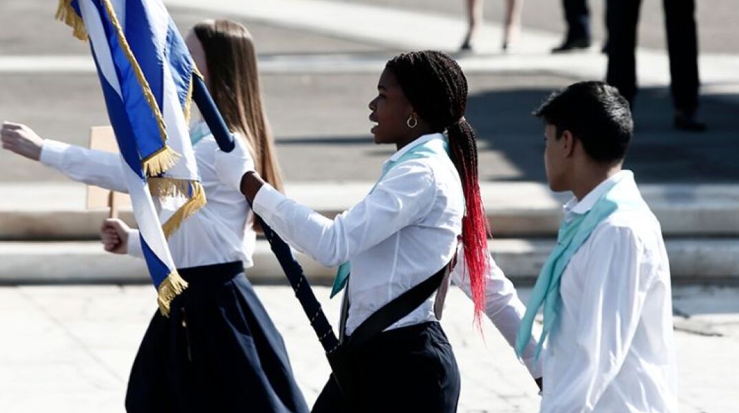 Η 17χρονη σημαιοφόρος Μέρσι από τα Πατήσια
