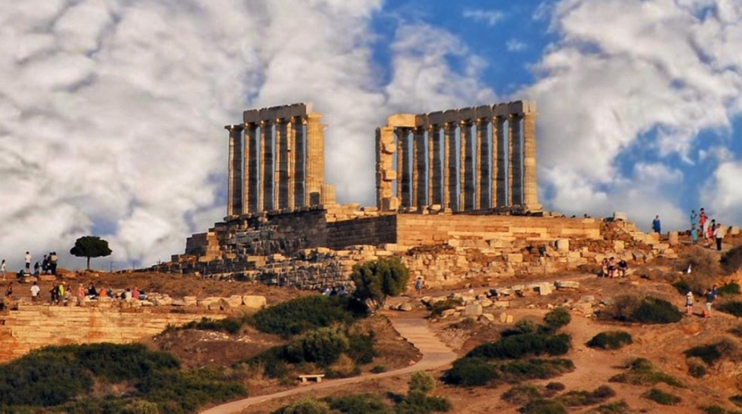 #athensvoice & you / Manos Giakimis ®️ @manos_gkm