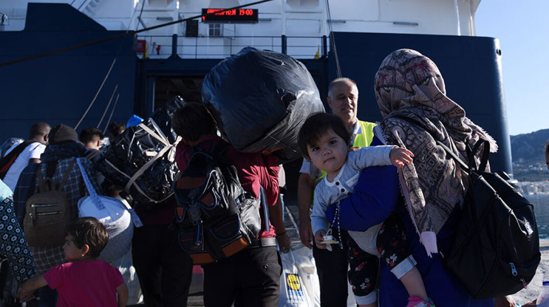 limani-peiraias-prosfyges