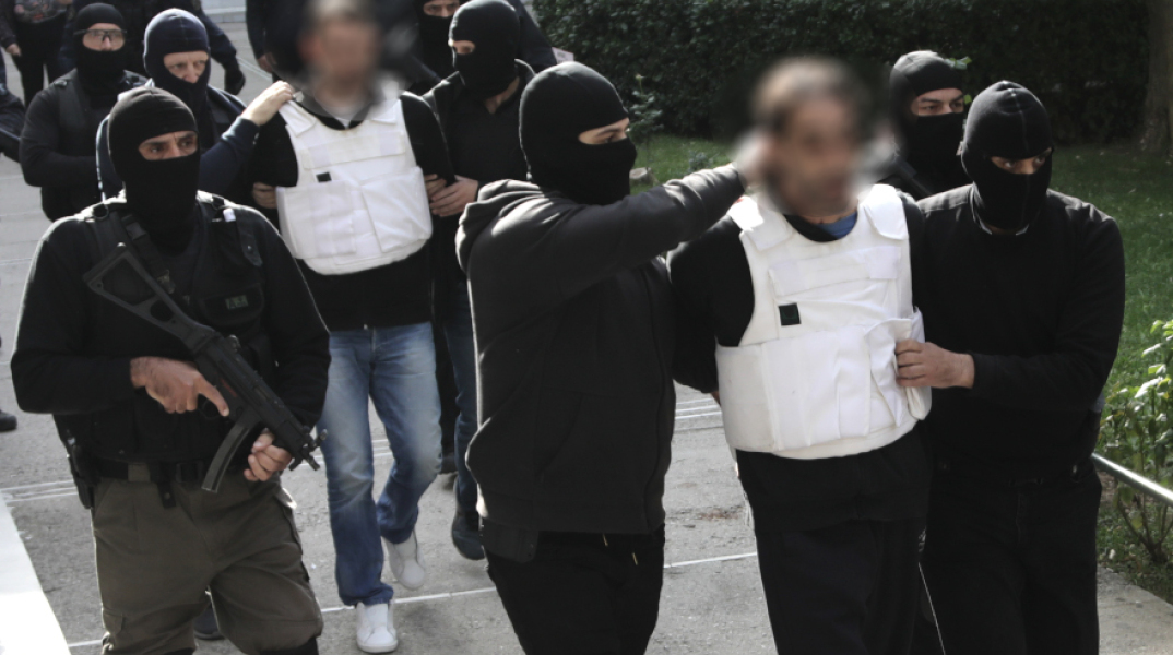 epanastatiki-aftoamyna1