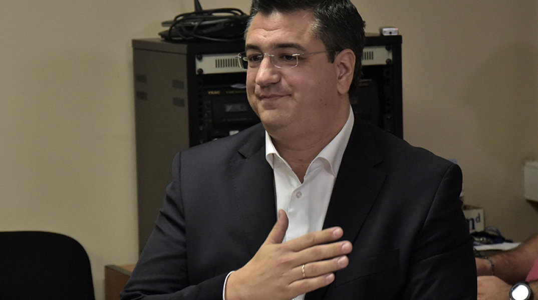 Απόστολος Τζιτζικώστας