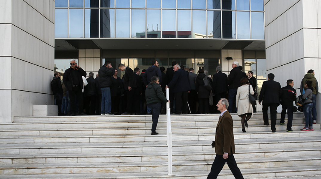 Εκδίκαση υπόθεσης «Σύμβαση 8002»