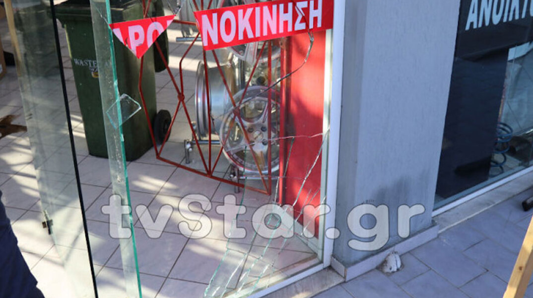 Λαμία: Έριξαν Ι.Χ. σε συνεργείο - Άρπαξαν χρηματοκιβώτιο