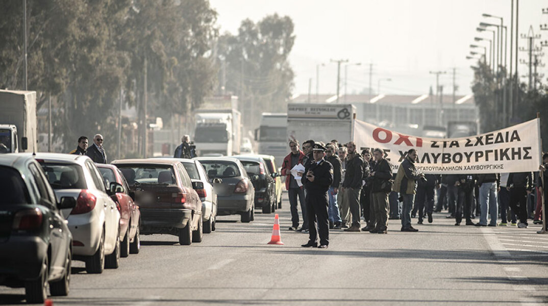 Μποτιλιάρισμα στην Αθηνών-Κορίνθου στο ύψος της Χαλυβουργικής