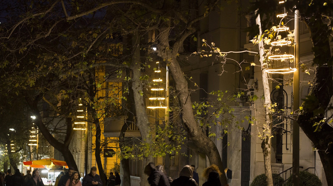 Παπαστράτος: Συμμετέχει στην πρωτοβουλία του Δήμου Αθηναίων για τα πιο φωτεινά Χριστούγεννα της πόλης