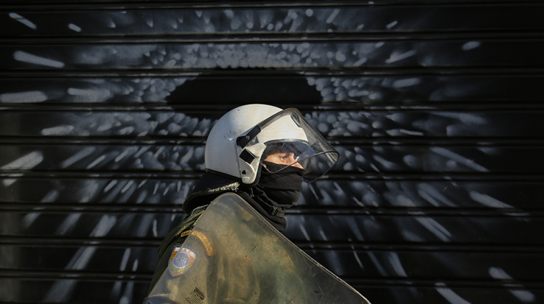 Δυνάμεις ΜΑΤ 