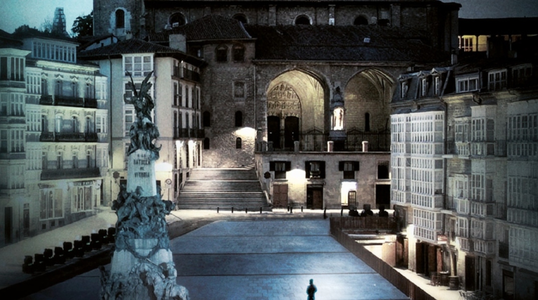 «Η σιωπή της λευκής πόλης» Εύα Γκαρθία Σάενθ Ντε Ουρτούρι (εκδ. Ψυχογιός).