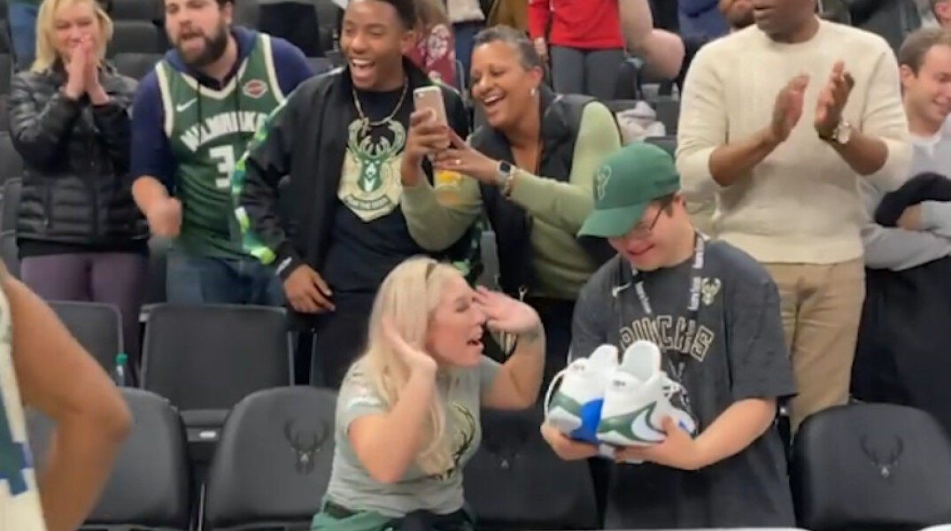 antetokounmpo-gifts1