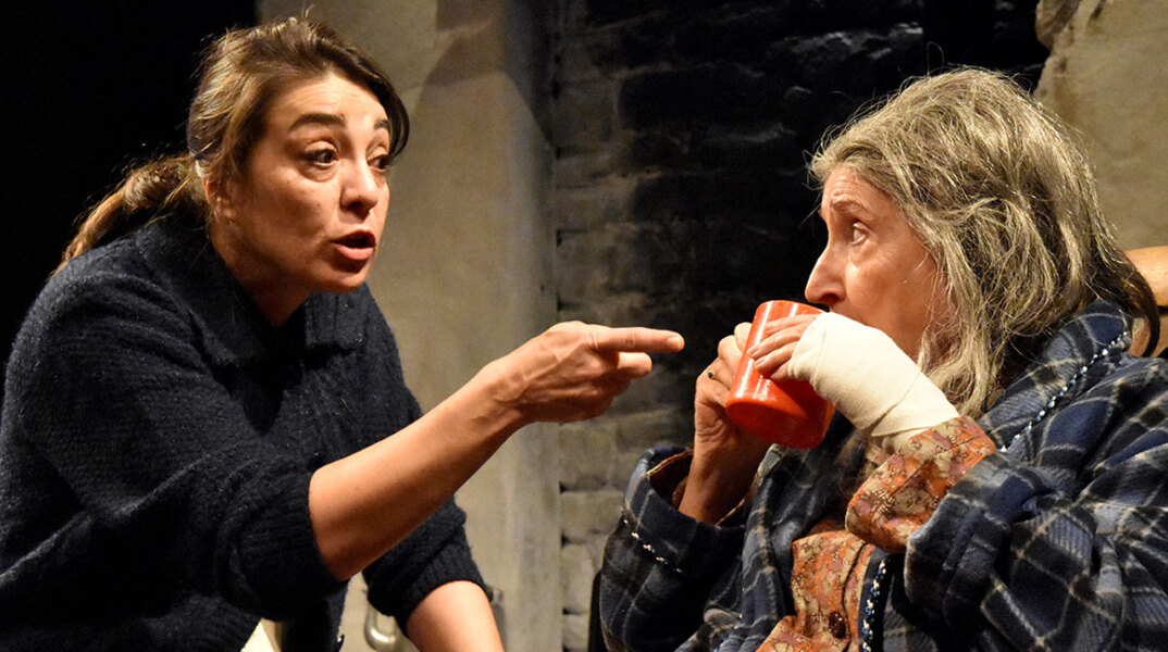 «Η Βασίλισσα της ομορφιάς», Μάρτιν ΜακΝτόνα, Επί Κολωνώ, Ομάδα Νάμα, Ελένη Σκότη