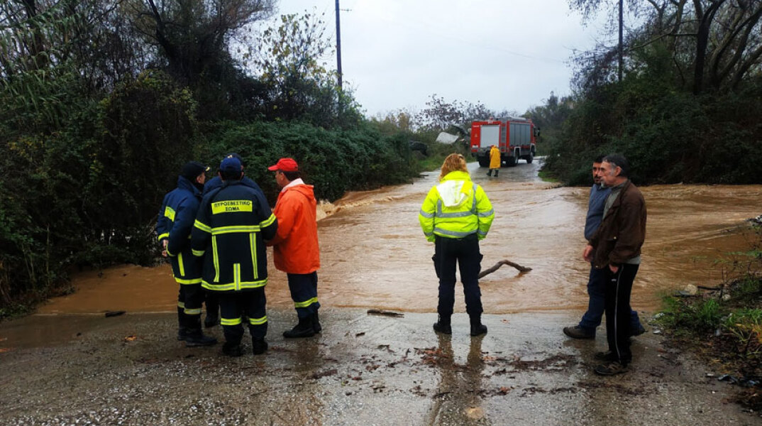 Σώος βρέθηκε ο οδηγός Ι.Χ. που παρασύρθηκε από τα ορμητικά νερά ποταμού