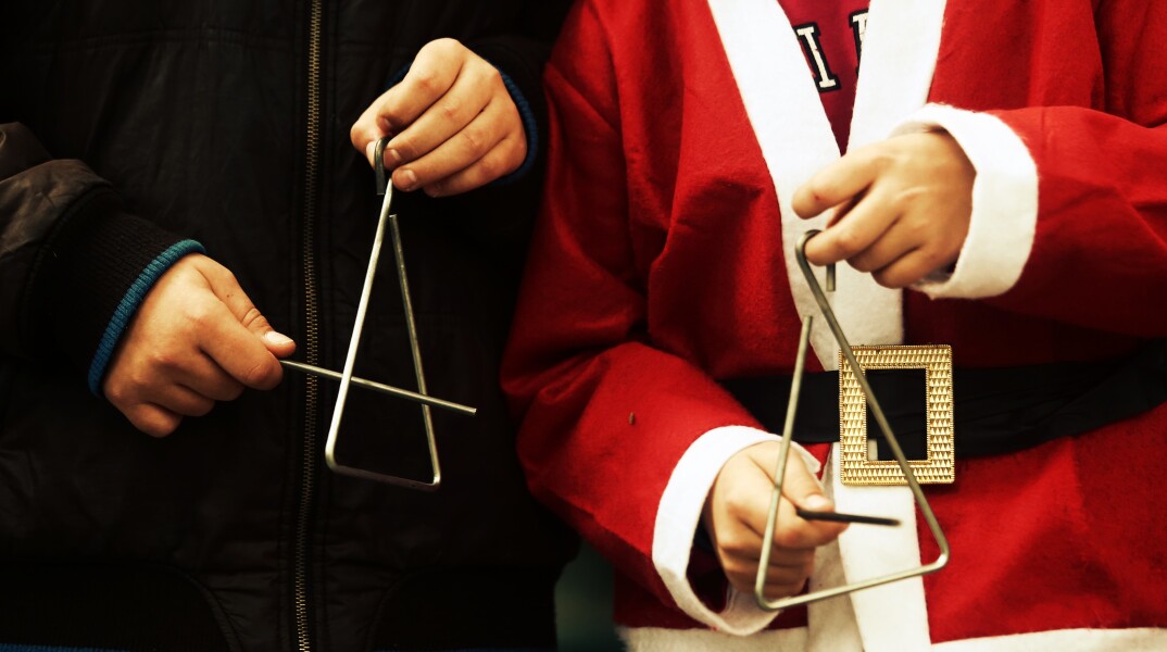 Ta Kalanta Ton Epoxon Tis Athootitas.jpg