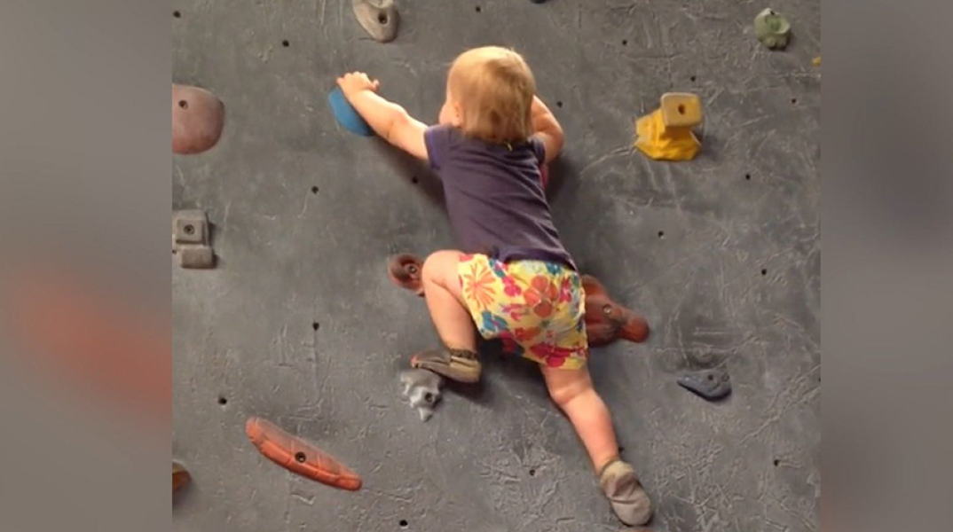 Η γενναία Ellie σε ηλικία 19 μηνών