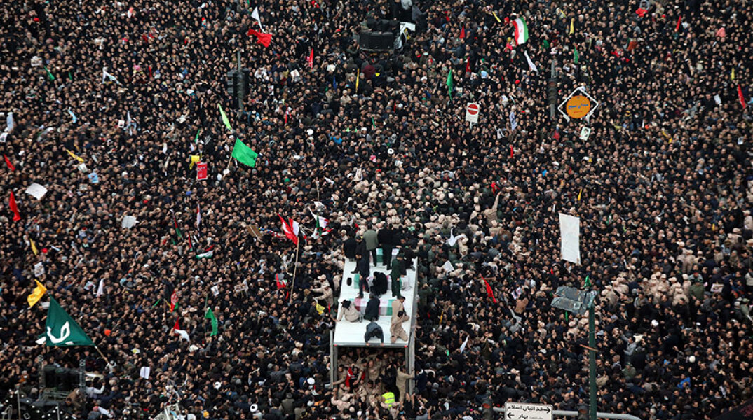 Ιράν: Θρήνος στην κηδεία του Κασέμ Σουλεϊμανί