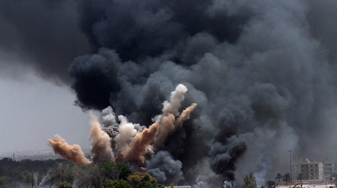 Αεροπορικοί βομβαρδισμοί στη Λιβύη 