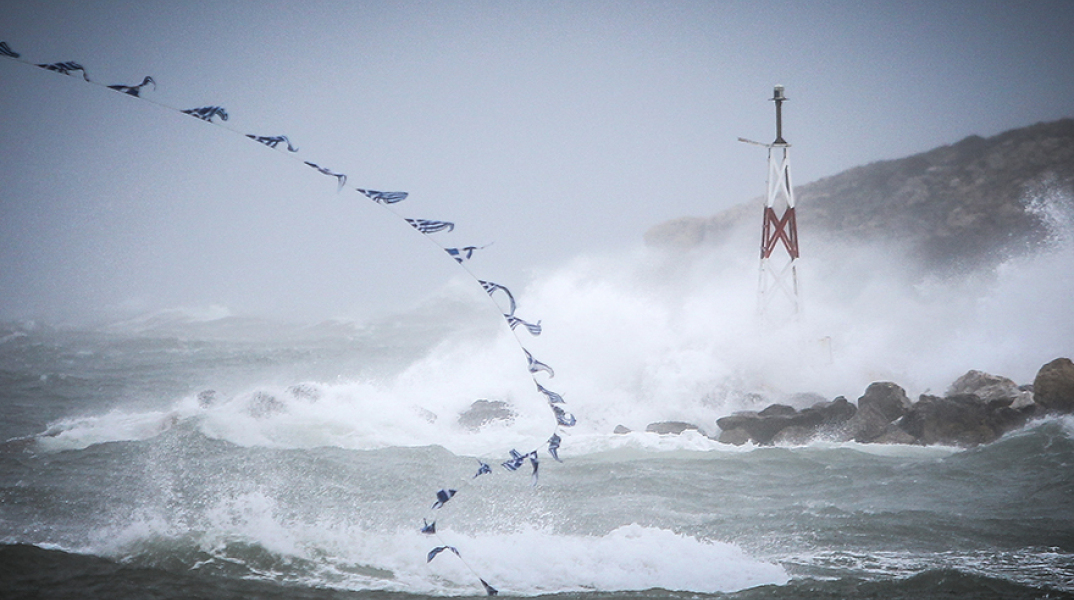 Θυελλώδεις άνεμοι λόγω «Ηφαιστίωνα»