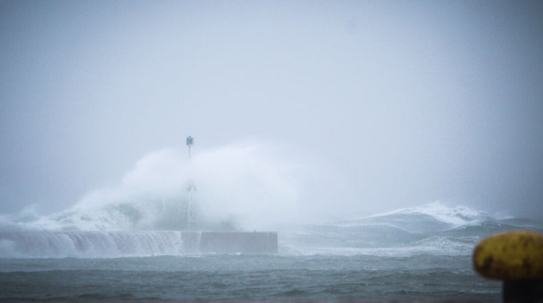 Λιμάνι - Κακοκαιρία 
