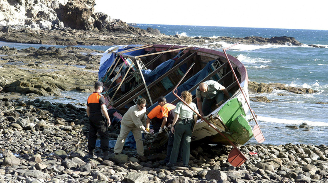 Λέμβος μεταναστών στα Κανάρια 