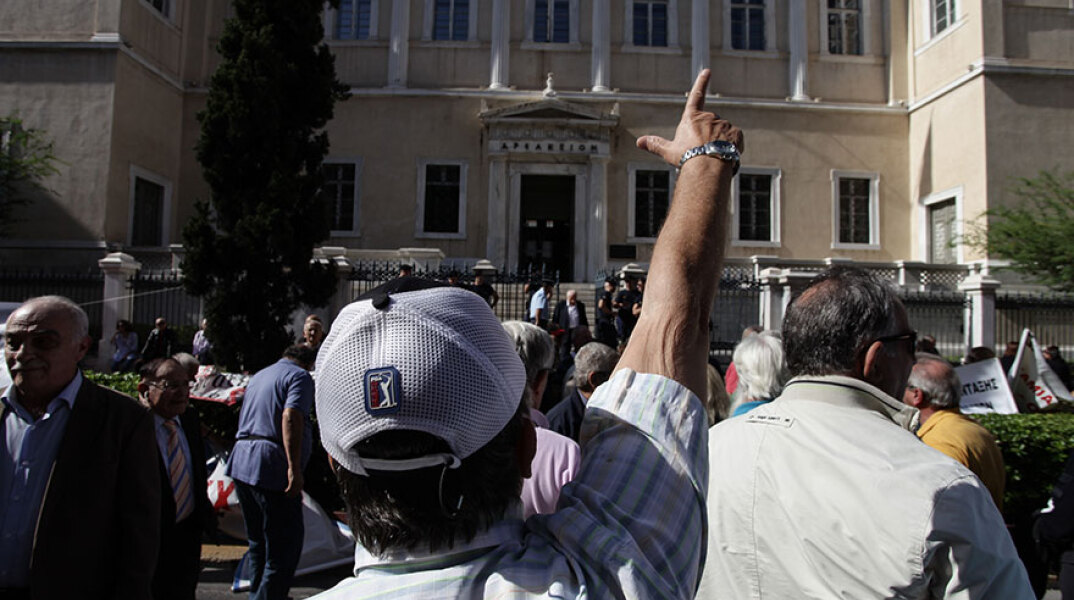 Συνταξιούχοι έξω από το ΣτΕ