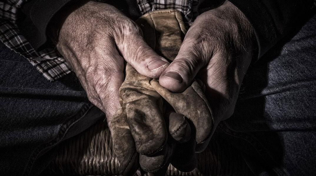 old-hands-pixabay.jpg