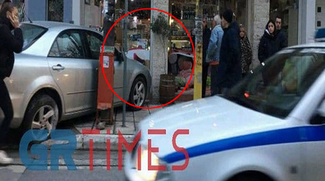 Θεσσαλονίκη: Αυτοκίνητο «καρφώθηκε» σε τζαμαρία καταστήματος