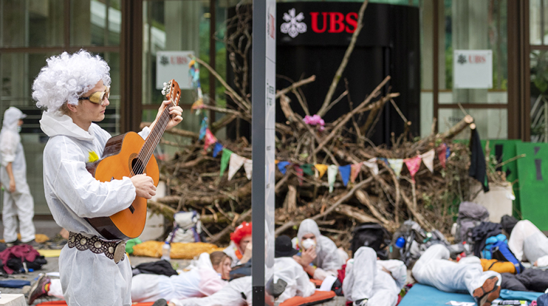 Ακτιβιστές κατά της κλιματικής αλλαγής στη Ζυρίχη