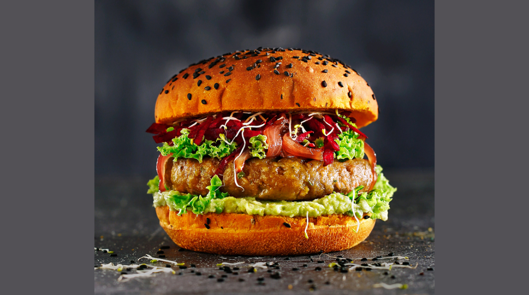 Η Megas Yeeros με την νέα σειρά προϊόντων Mega Meatless η Νο. 1 Παραγωγός Γύρου στον Κόσμο μας μυεί στο κόσμο του “εναλλακτικού” κρέατος.