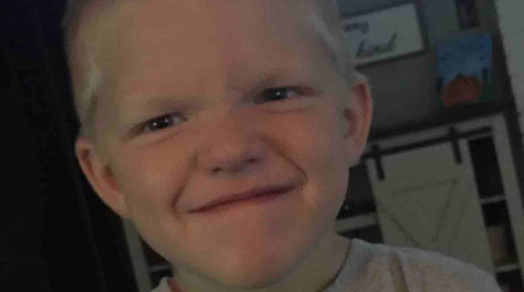 Ο 4χρονος πέθανε από σφαίρα στο κεφάλι ενώ έπαιζε με τον μπαμπά του 