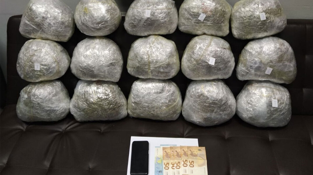 Θεσσαλονίκη: Βρέθηκαν 17 κιλά χασίς σε αποθήκη