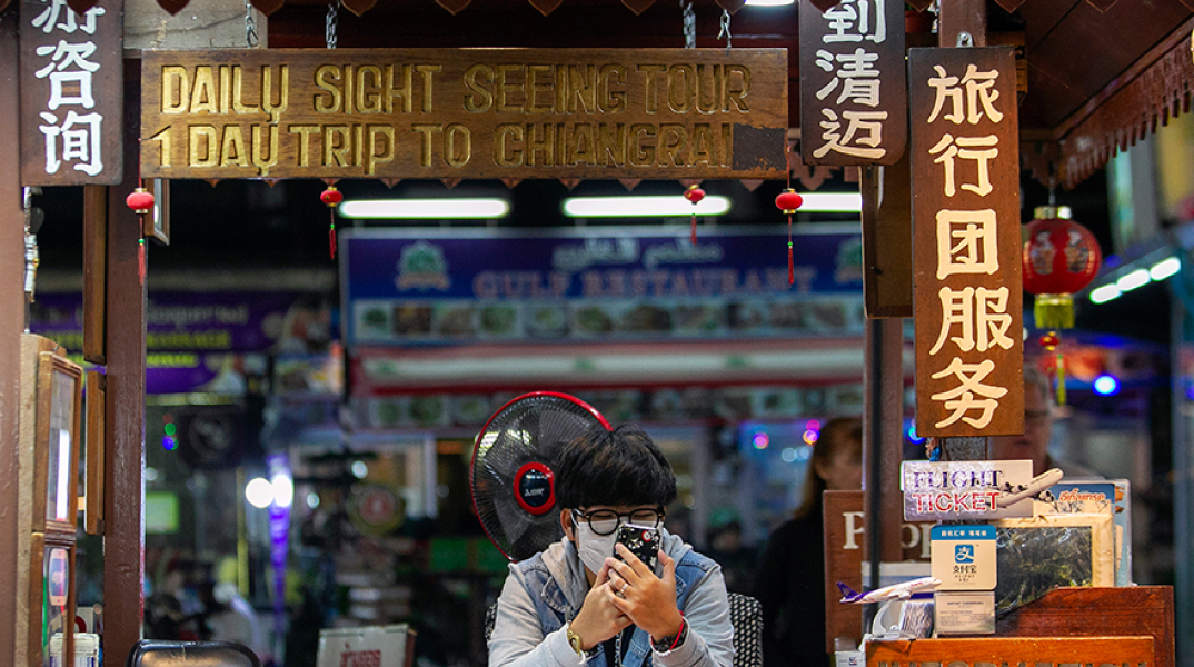 Οι τουρίστες εγκαταλείπουν την Ταϊλάνδη