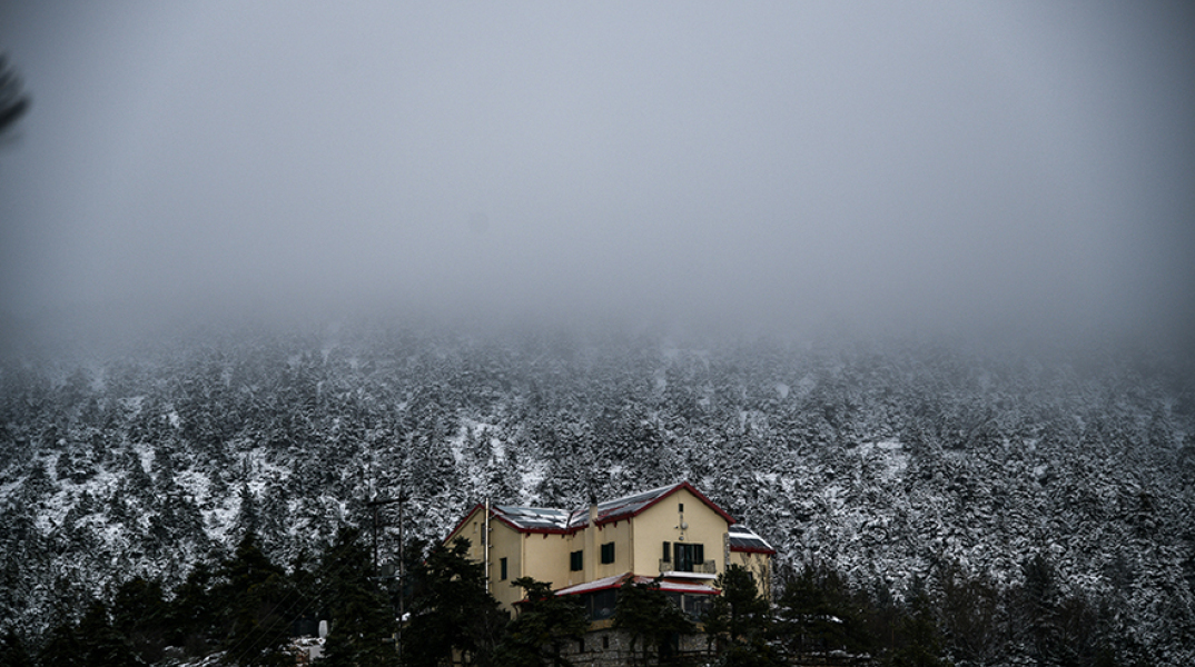 Χιονόπτωση στην Πάρνηθα