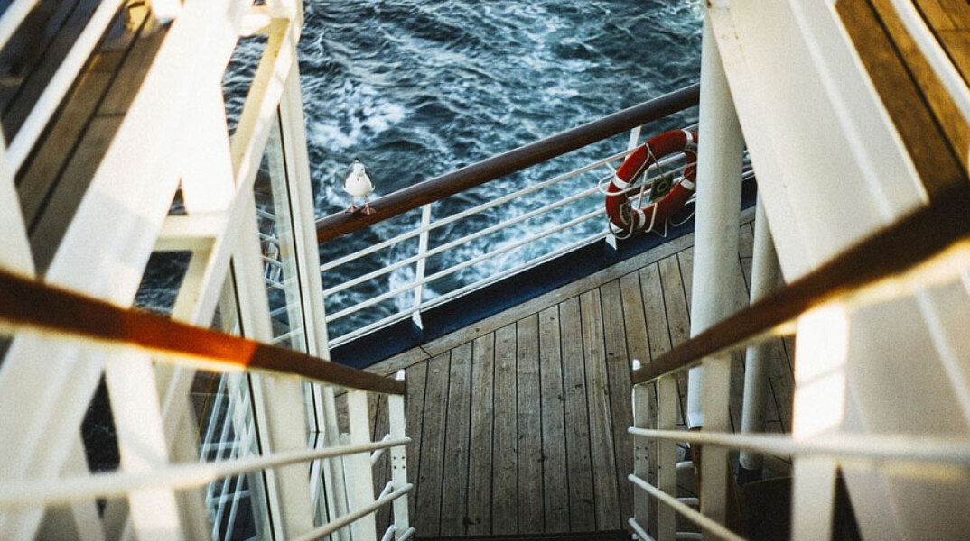 deck-boat.jpg
