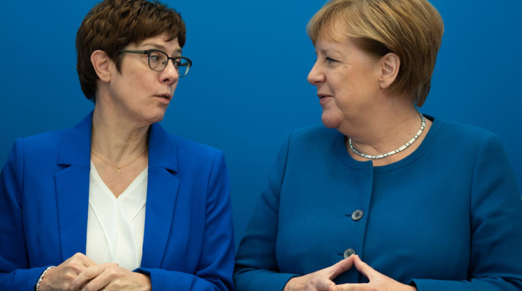 kramp-karrenbauer-merkel.jpg