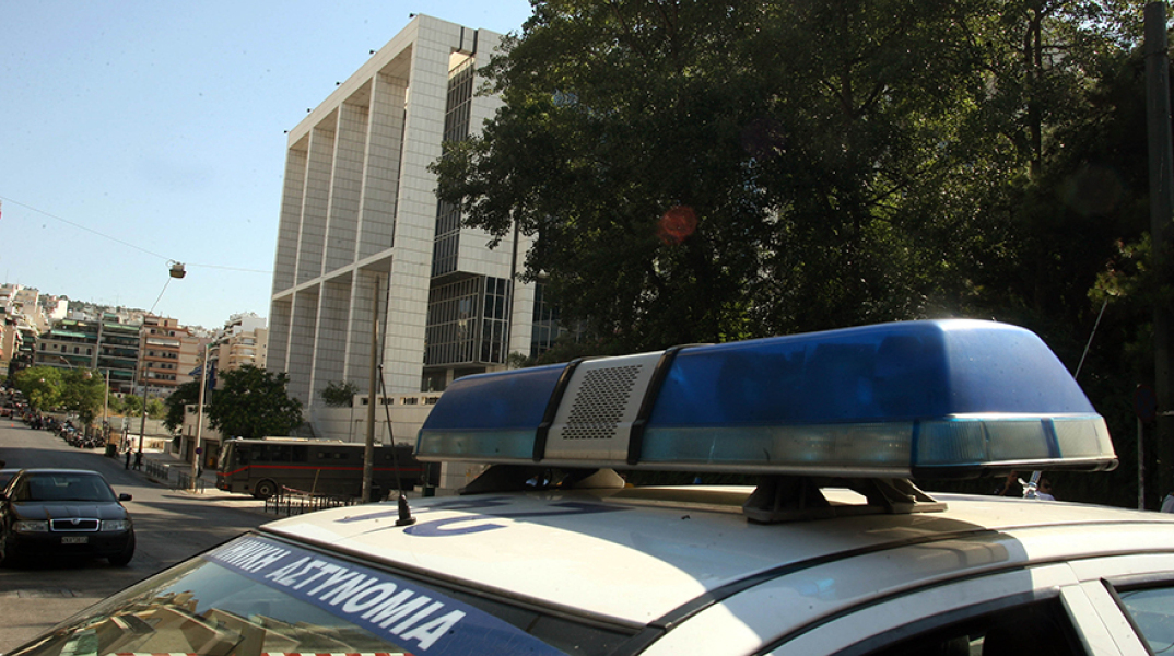 Βόμβα στο Εφετείο 