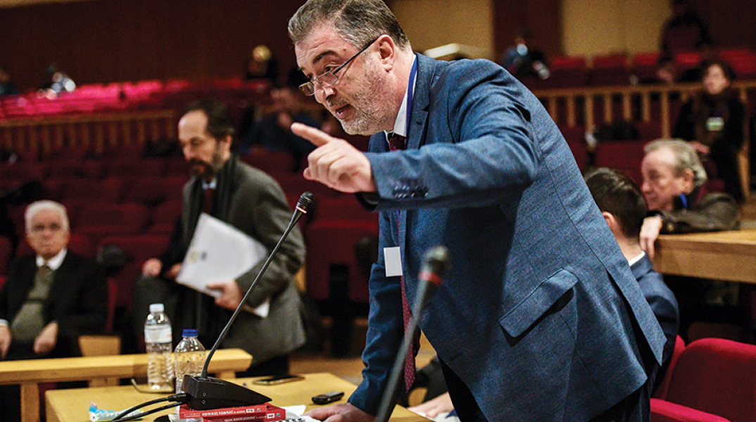 kostas papadakis xrysi aygi diki