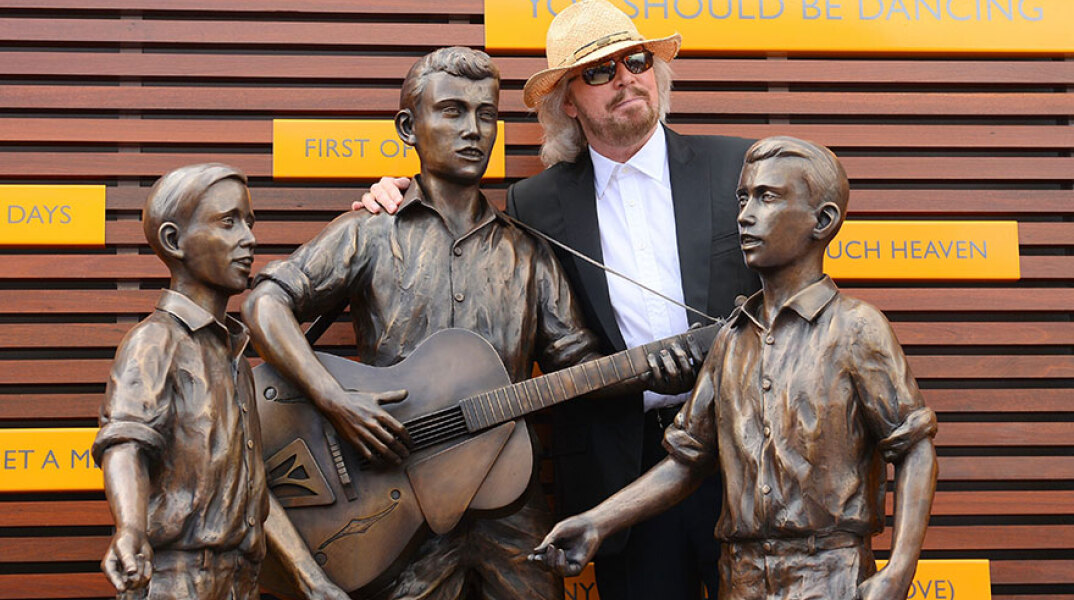 Μπάρι Γκιμπ, το μοναδικό μέλος εν ζωή του θρυλικού συγκροτήματος «Bee Gees»