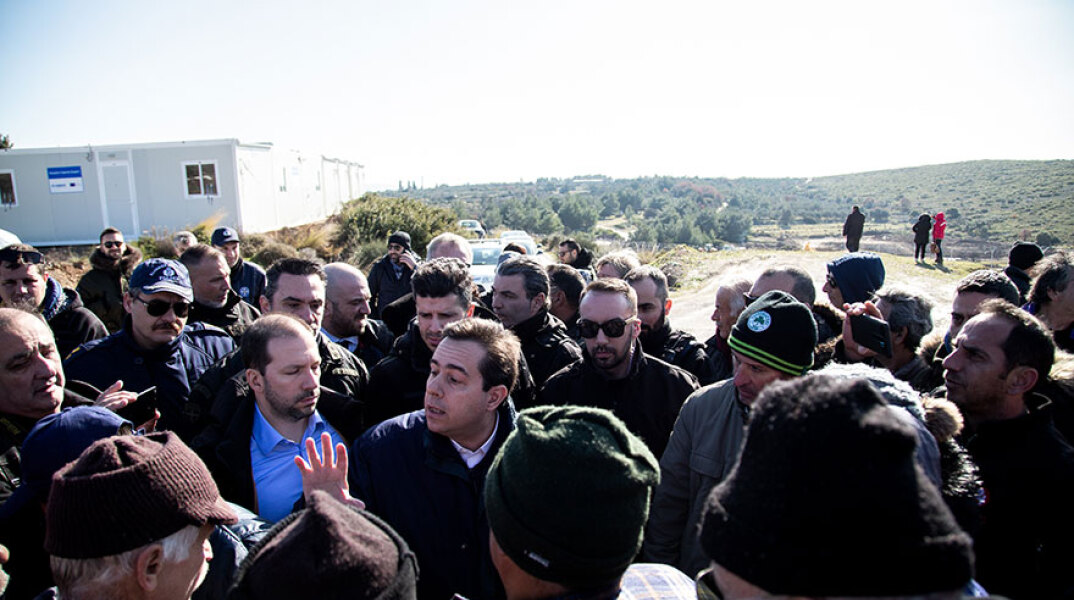 Επίσκεψη Μηταράκη στο ΚΥΤ Σάμου