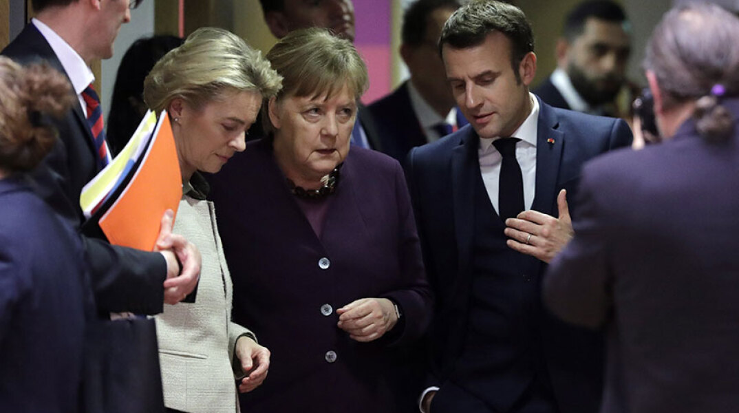 fon-nter-laien-merkel-macron.jpg