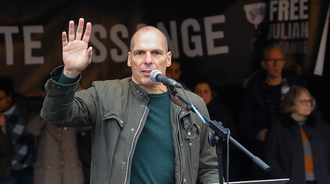  Γιάνης Βαρουφάκης 