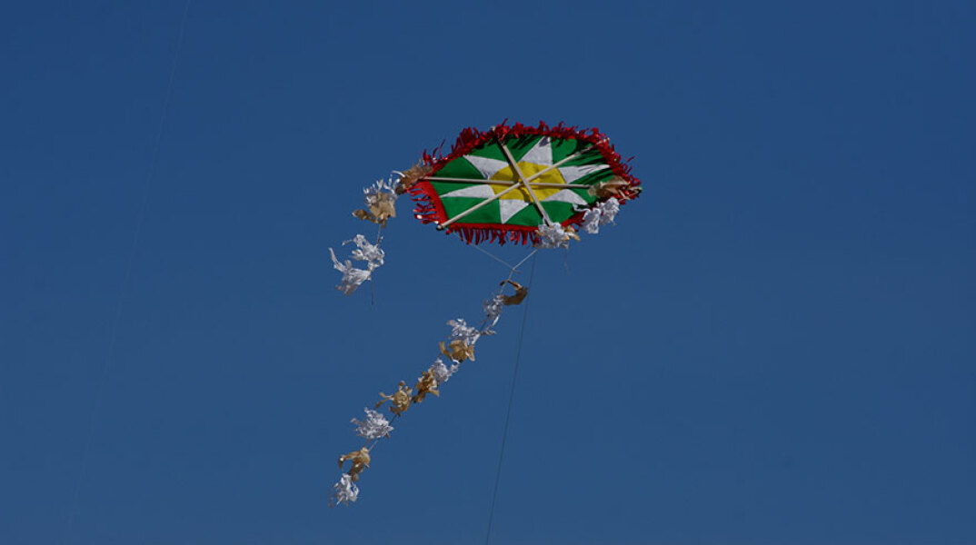 Πέταγμα χαρταετού την Καθαρά Δευτέρα