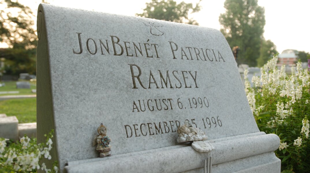 O τάφος της ΤζονΜπενέτ Ράμζι