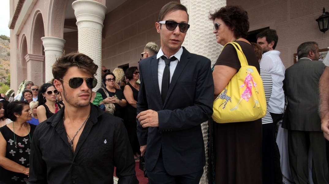 Κωστέτσος: Ξεφτίλες όσοι καρναβαλίζονται ενώ γίνεται πόλεμος στον Έβρο