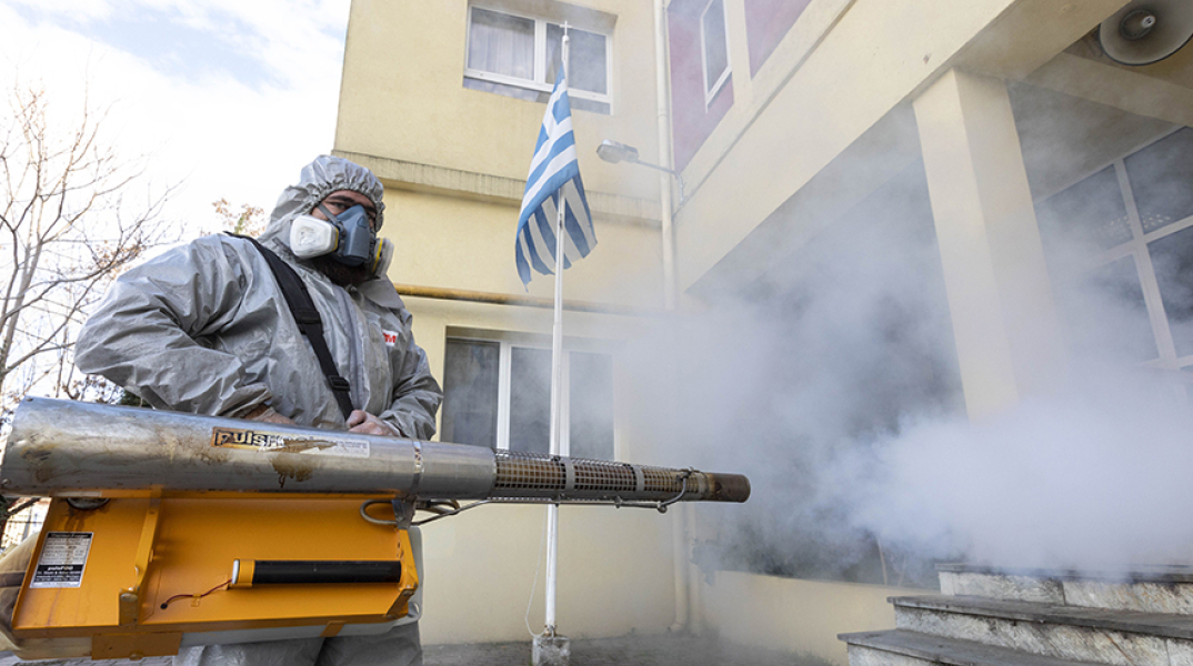 Προληπτική απολύμανση σε λύκειο 