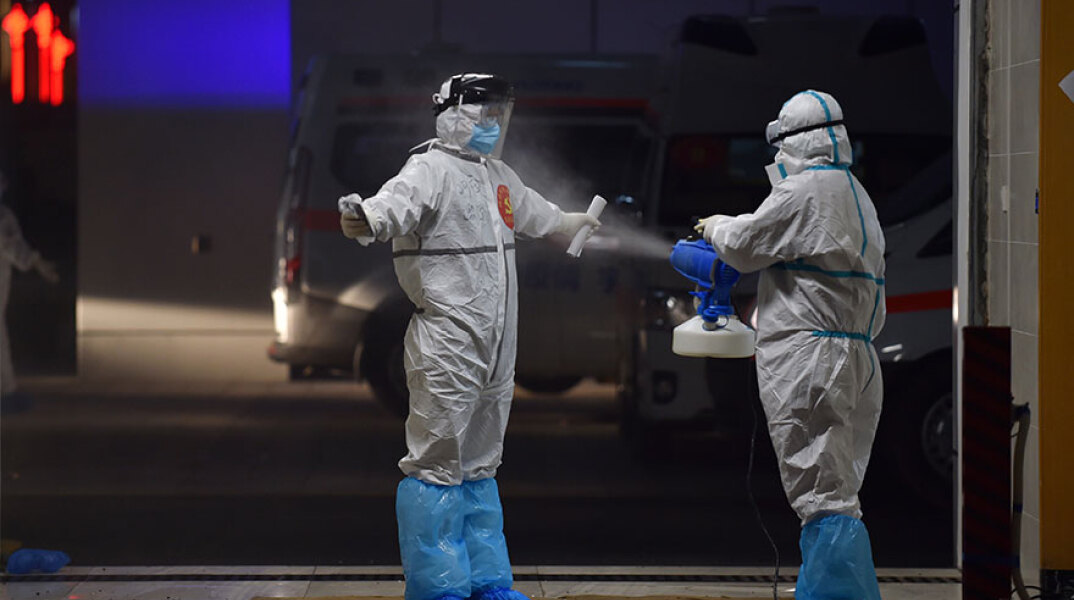 Κορωνοϊός: Μειώνονται τα κρούσματα στην Κίνα, αυξάνονται στον υπόλοιπο κόσμο