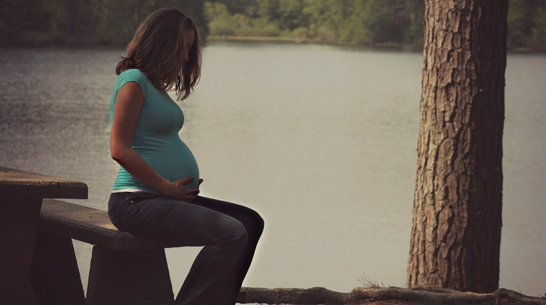 5 ερωτήσεις και απαντήσεις για τον κορωνοϊό στην εγκυμοσύνη και το θηλασμό