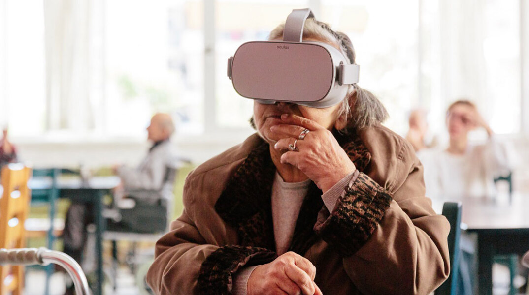 H εικονική πραγματικότητα στα γηροκομεία μέσα από μια συνεργασία του Μουσείου Κυκλαδικής Τέχνης και της seveneleven