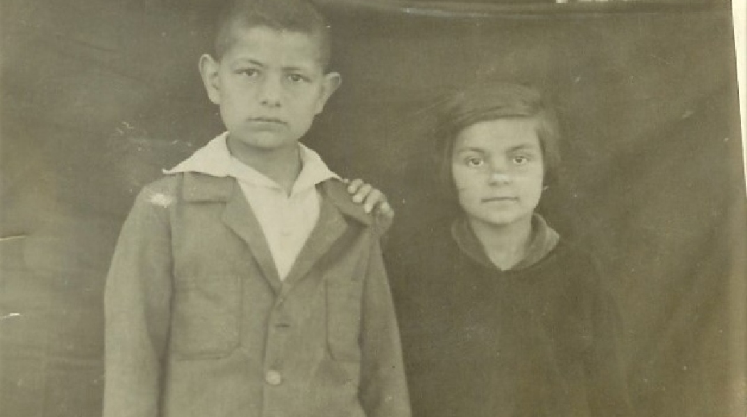 Πρόσφυγες - Άννα Δαμιανίδη