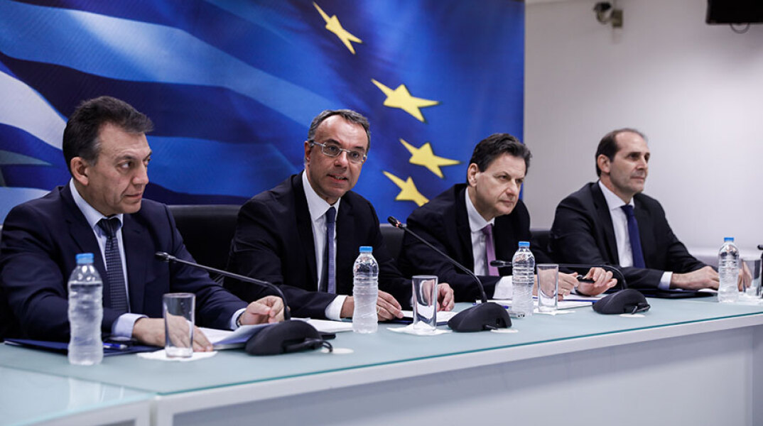 Κορωνοϊός: Ο υπουργός Οικονομικών Χρήστος Σταϊκούρας παρουσιάζει τα πρώτα οικονομικά μέτρα