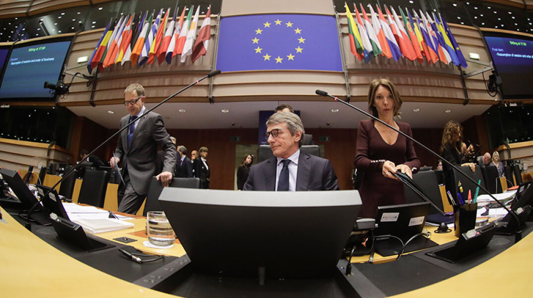 Κορωνοϊός και Ευρωπαϊκό Συμβούλιο: Στην απομόνωση ο Νταβίντ Σασόλι